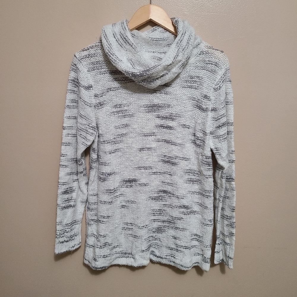 Kensie Grey & White Cowl Neck Sweater